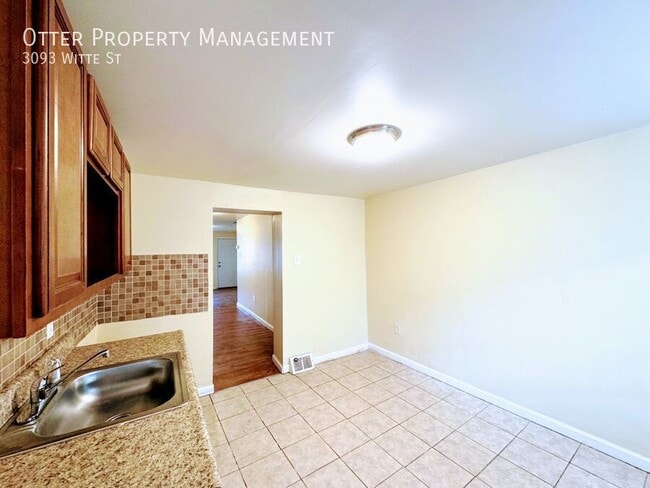 Building Photo - 3093 Witte St