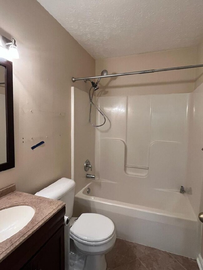 Building Photo - 4229 Glen Hill Manor Dr