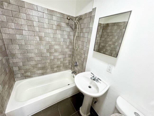 Building Photo - 7528 NE 3rd Ct