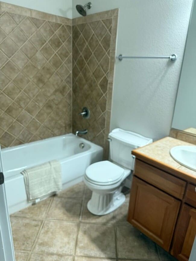 Building Photo - WELCOME HOME!