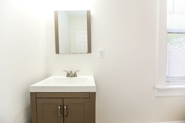 Building Photo - Rare Find! Renovated 3BR/2BA Home in Norfolk – Available Now