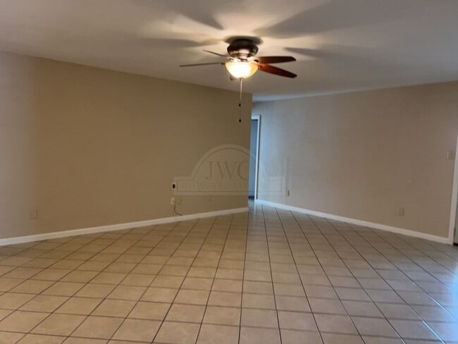 Building Photo - 4402 Breckenridge Dr