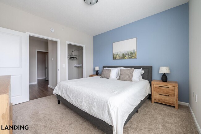 Building Photo - 6480 Alexander Clay