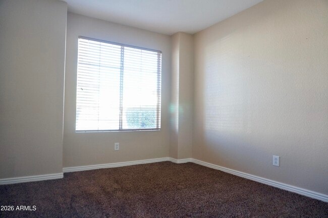 Building Photo - 3033 E Hononegh Dr