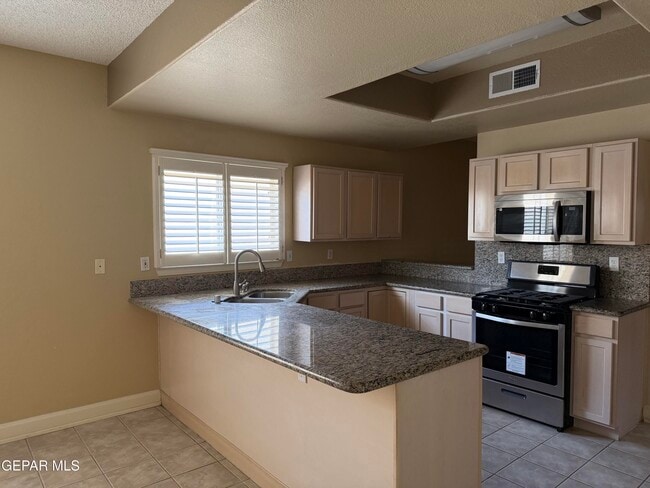 Building Photo - 917 Tecate Pl