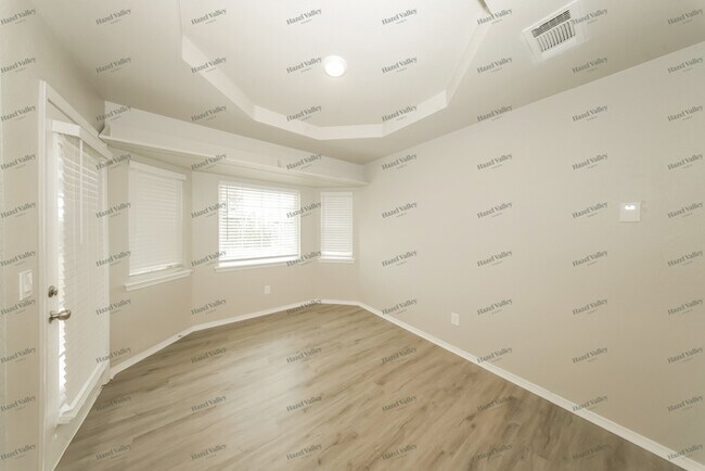 Building Photo - 600 SW 149th Pl