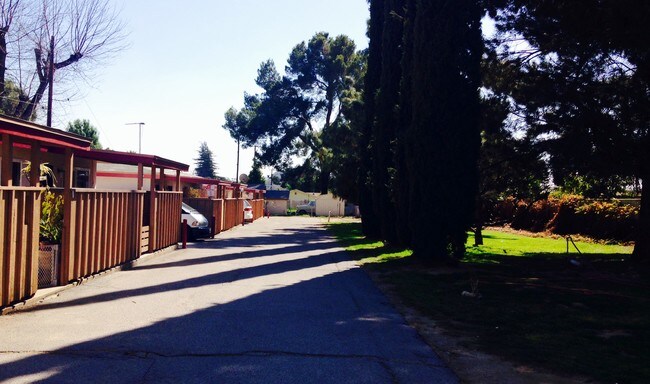 Building Photo - Juniper Villa Apartments
