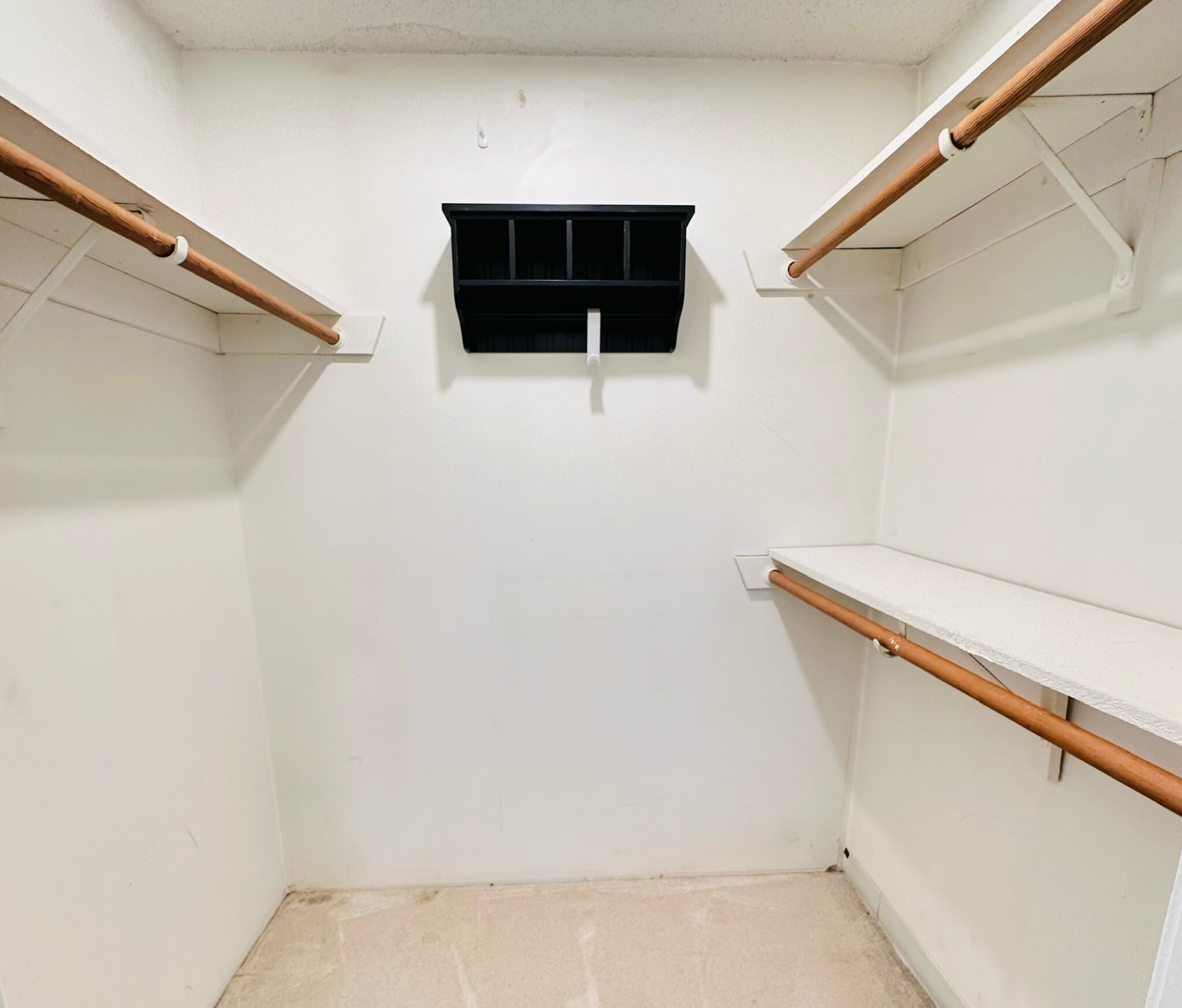 Guest bedroom walk-in closet - 32 Walden Dr