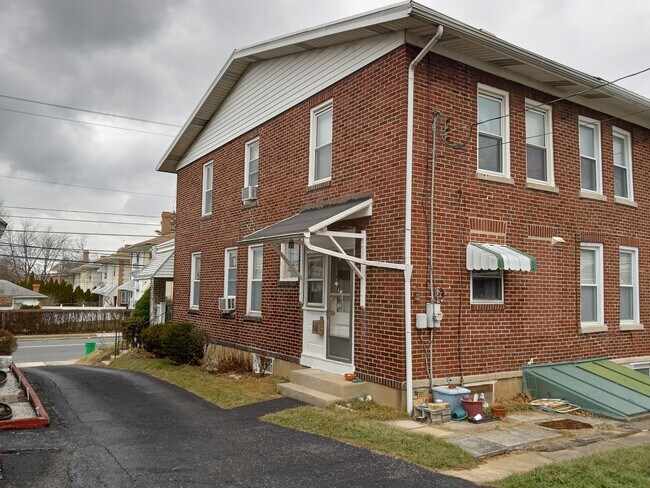 Building Photo - 1134 W Wyoming St