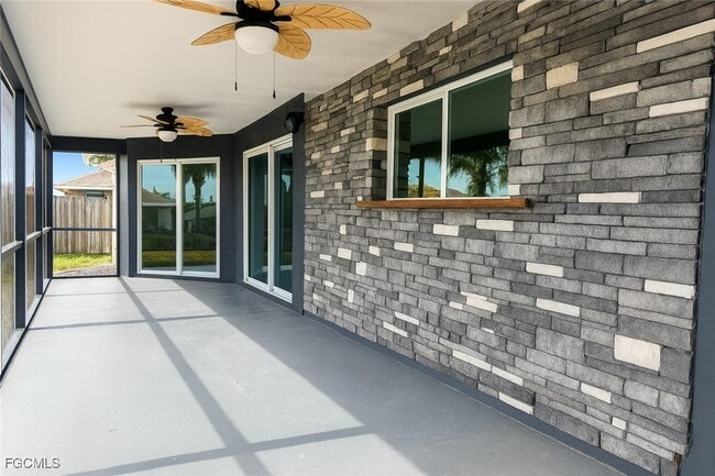 Building Photo - 1452 SE 15th Terrace