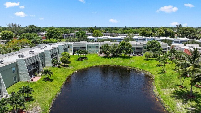 Building Photo - 2700 Fiore Way