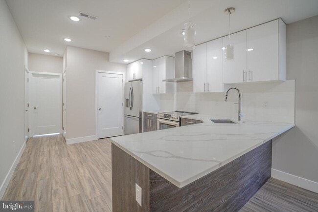 Building Photo - 2222 Frankford Ave