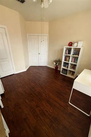 Building Photo - 4640 Wales Dr