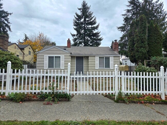 Building Photo - 7720 31st Ave SW