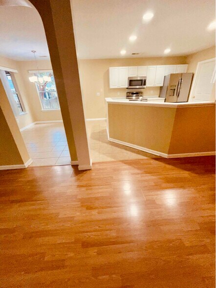 Building Photo - 305 Rice Bay Dr