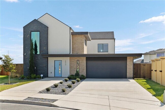 Building Photo - 35 Silverton Cir