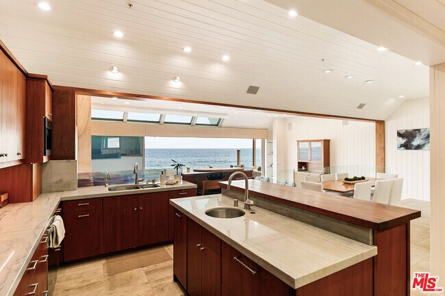 Building Photo - 27352 Pacific Coast Hwy