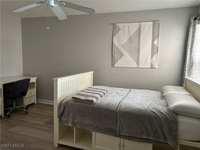 Building Photo - 3238 Barbados Ln