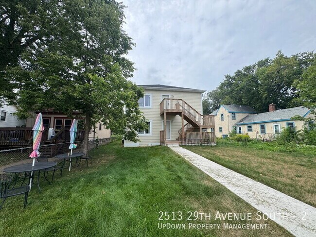 Building Photo - 2513 29th Ave S