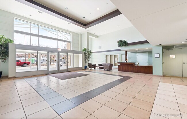 Building Photo - 100 N Hermitage Ave