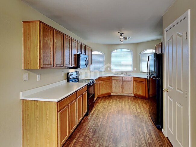 Building Photo - 12755 W Palm Ln