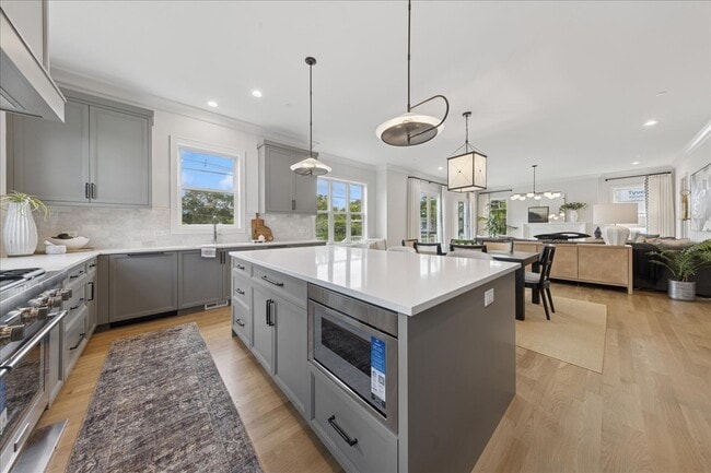 Building Photo - 1118 Pin Oak Dr