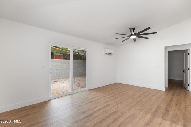Building Photo - 2045 S Hammond Dr