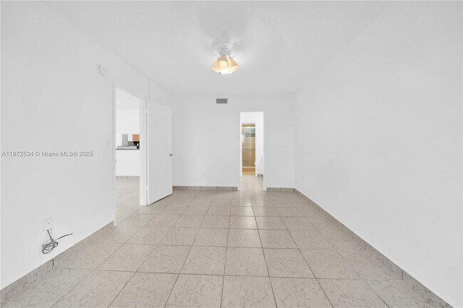 Building Photo - 3181 SW 13th St