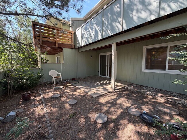 Building Photo - 1114 Centaur Cir