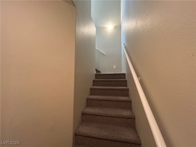 Building Photo - 8668 Tom Noon Ave