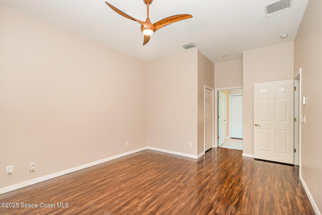 Building Photo - 387 Pentland Dr