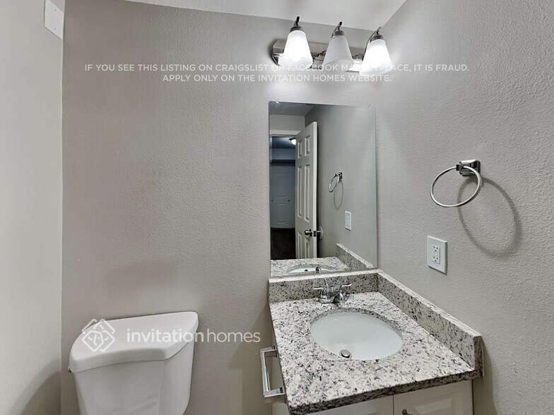 Building Photo - 4530 Forsythe Dr