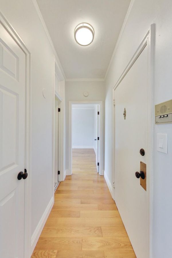 Building Photo - 465 Bellevue Ave