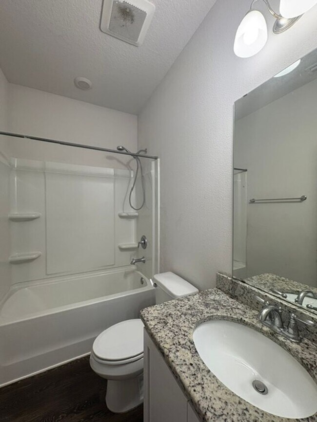 Building Photo - 1114 Shoal River Dr