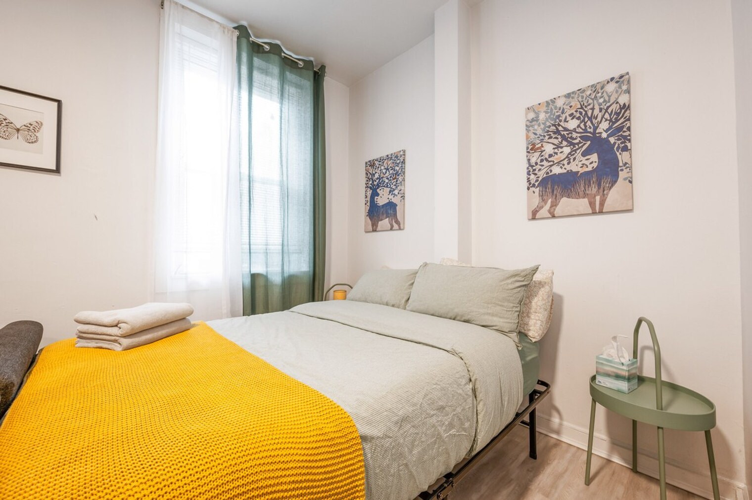 Building Photo - 250 E 33rd St