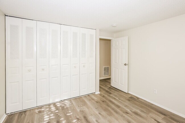 Building Photo - 6204 Judas Tree Ln