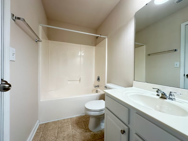 Building Photo - Charming Wakefield Home with First-Floor B...
