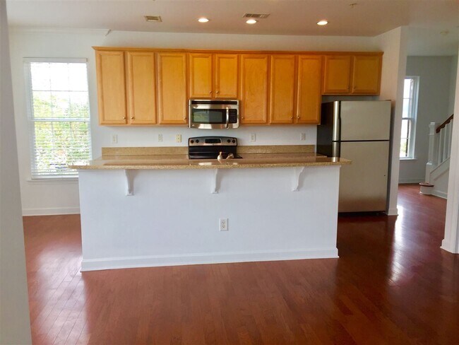 Building Photo - 2954 Yancey Way