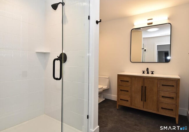 Building Photo - 40 Fullin Rd