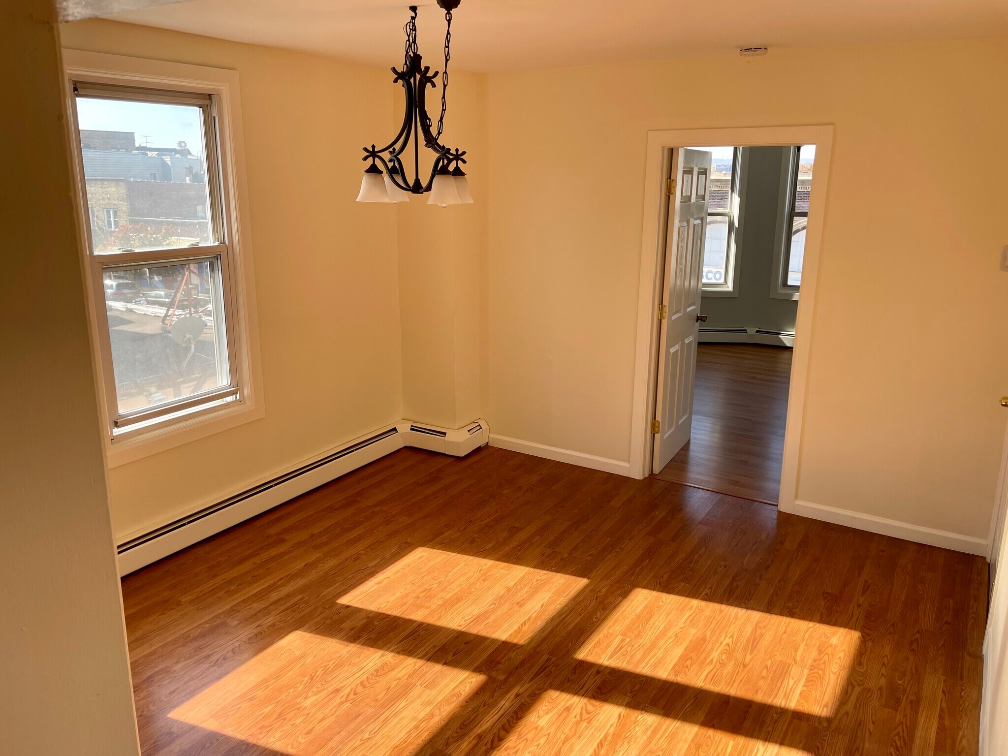 LR - 156 Kearny Ave