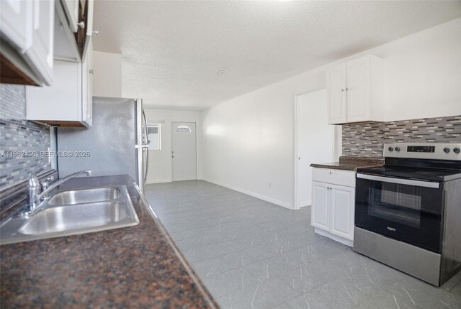 Building Photo - 907 N 20th St