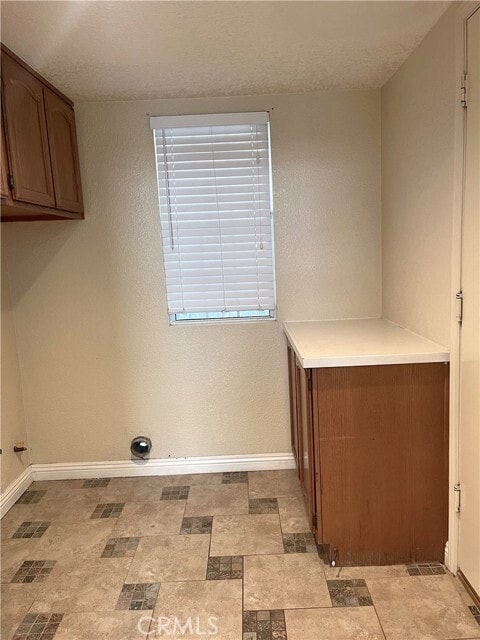 Building Photo - 2985 Amber Dr