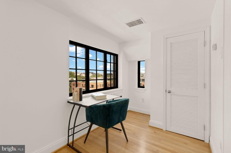 Building Photo - 1701 16th St NW