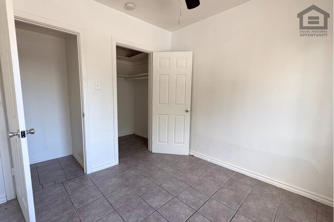 Building Photo - 2Bed/1Bath House at McDowell/32nd St! Move-In Ready on 10/08/2026! – NO HOA!
