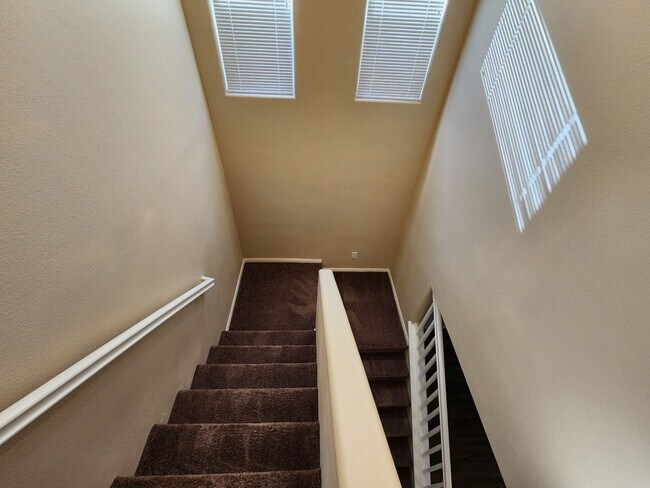 Building Photo - Lovely 3-Bedroom Home in a cul-de-sac