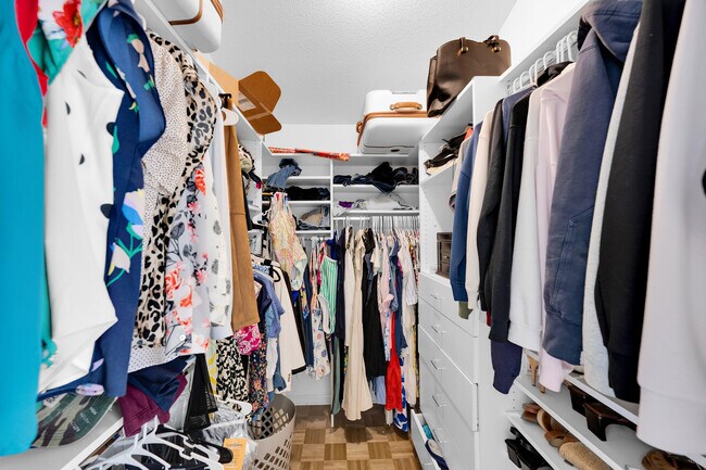 Building Photo - 4320 St Charles Way