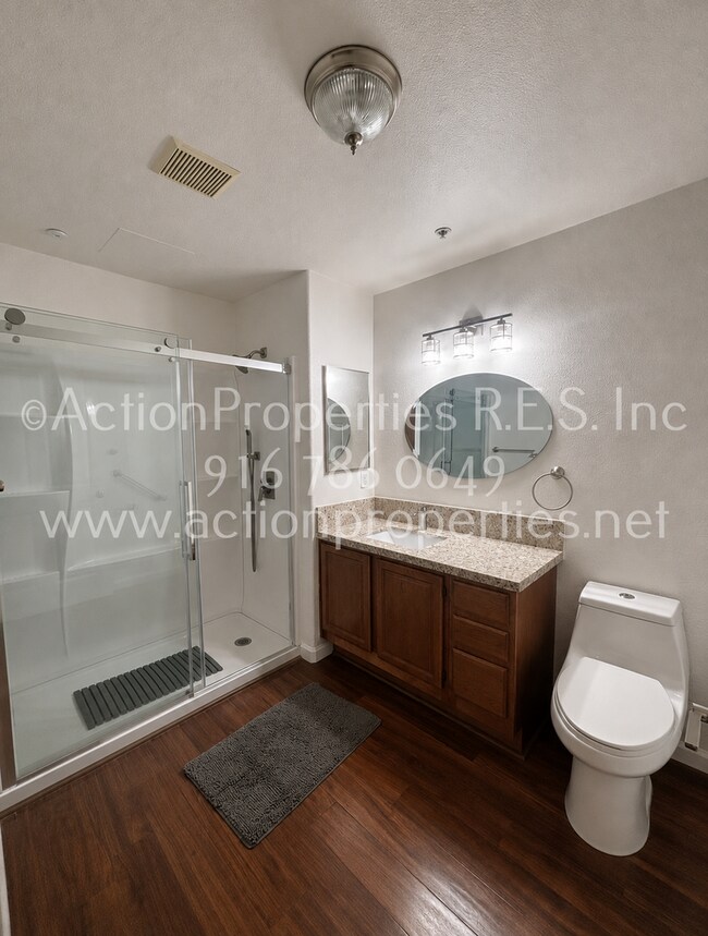 Building Photo - 501 Gibson Dr