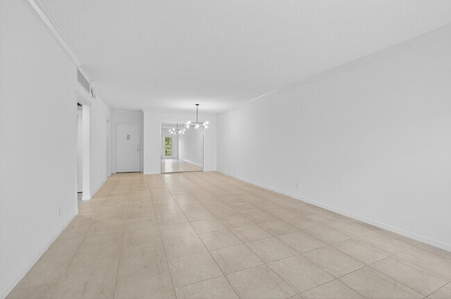 Building Photo - 2851 S Ocean Blvd