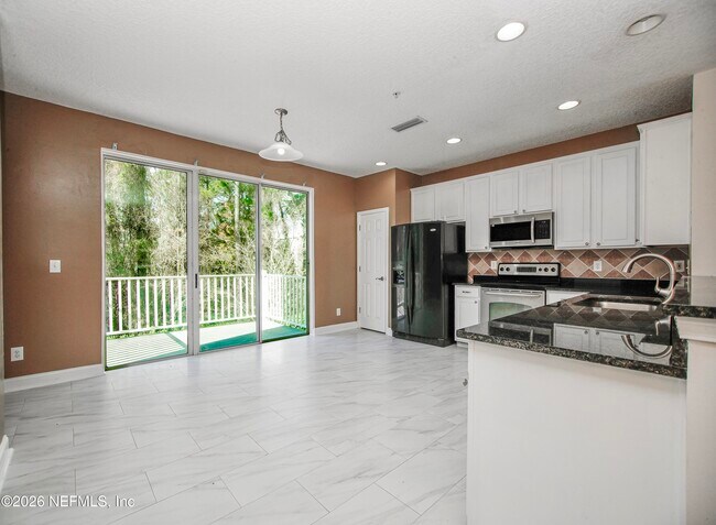 Building Photo - 4442 Rock Creek Cir