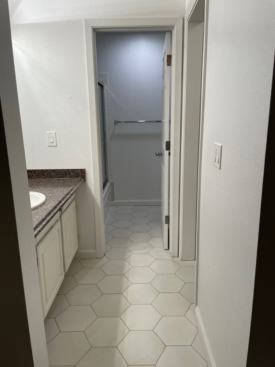 Building Photo - 2875 Idlewild Dr